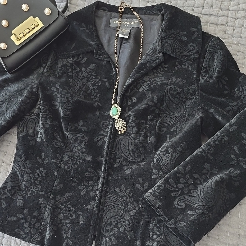 Banana Republic Factory Croo Velvet Jacket
